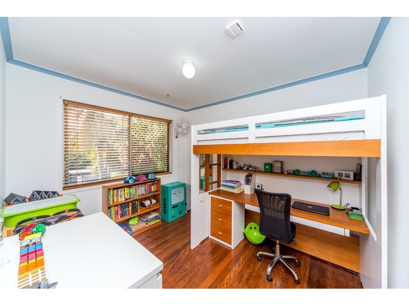 17 Iando Street, Coombabah QLD 4216