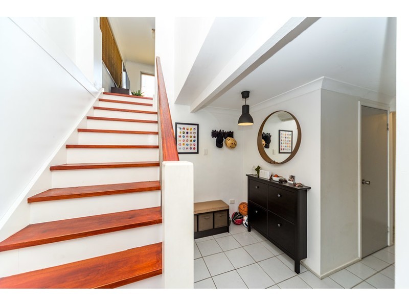 17 Iando Street, Coombabah QLD 4216