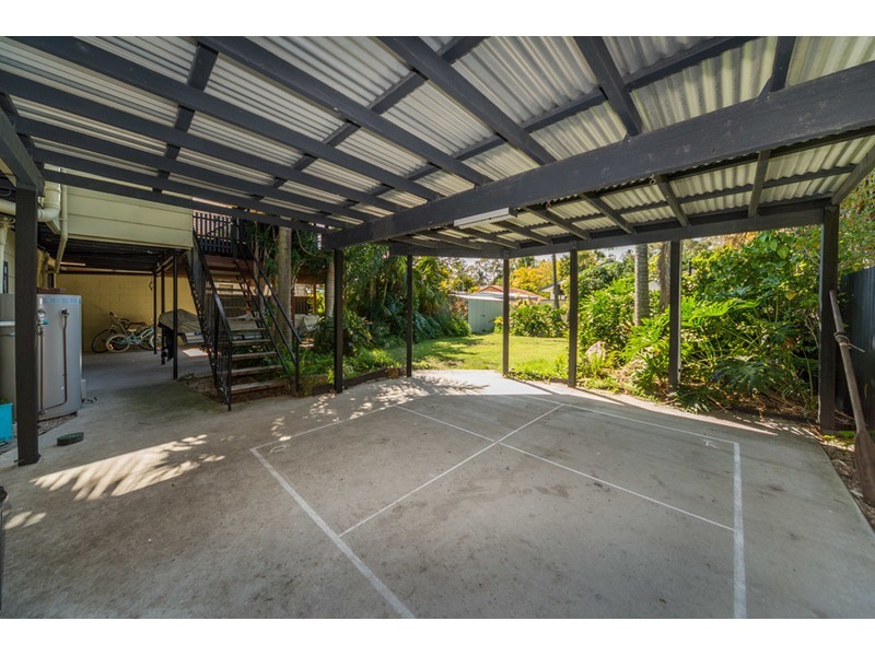 17 Iando Street, Coombabah QLD 4216