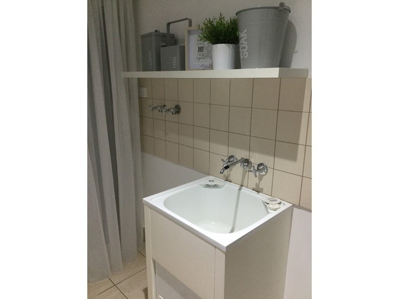 2/11 Teal Avenue, Paradise Point QLD 4216