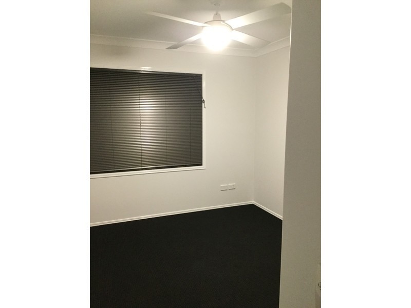 2/11 Teal Avenue, Paradise Point QLD 4216