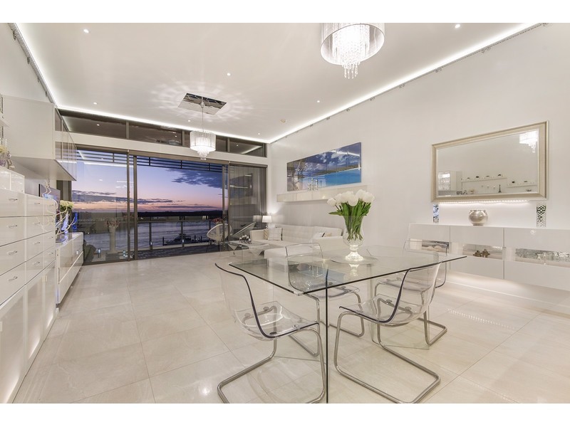 2403/1 Marina Promenade, Paradise Point QLD 4216