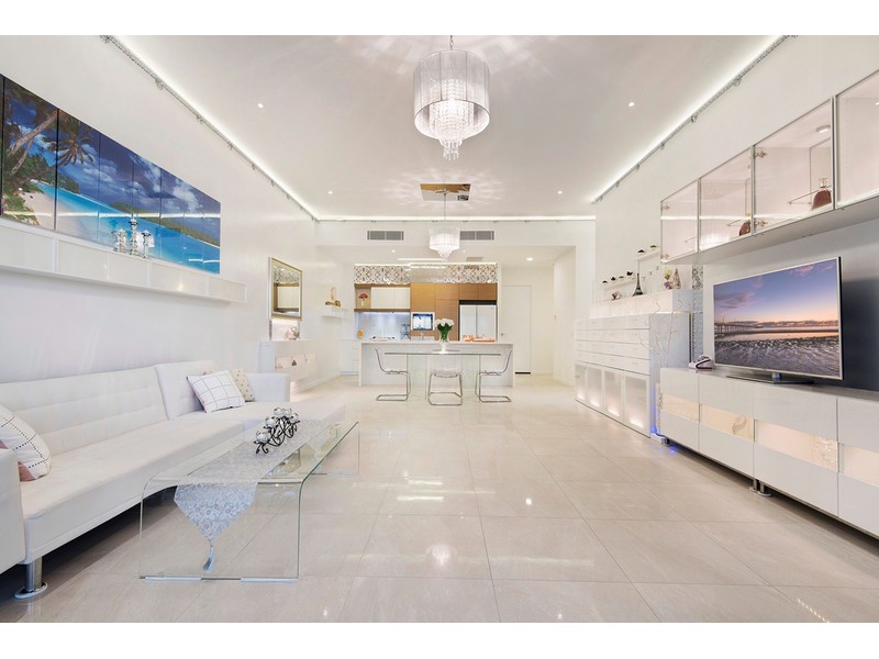2403/1 Marina Promenade, Paradise Point QLD 4216