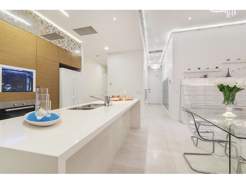 2403/1 Marina Promenade, Paradise Point QLD 4216