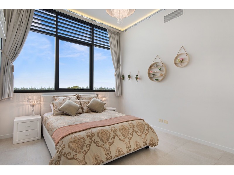 2403/1 Marina Promenade, Paradise Point QLD 4216