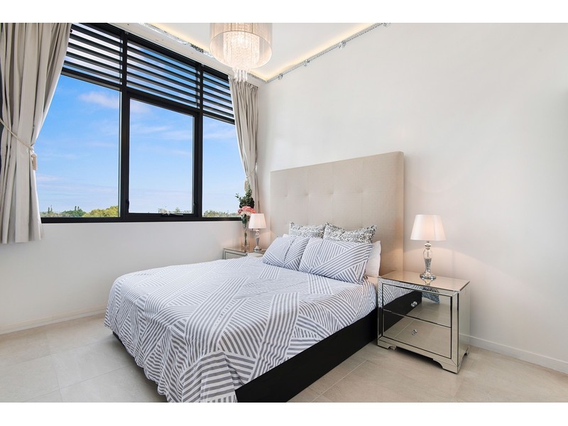 2403/1 Marina Promenade, Paradise Point QLD 4216