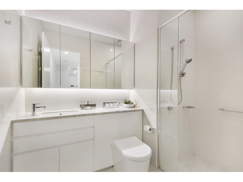2403/1 Marina Promenade, Paradise Point QLD 4216