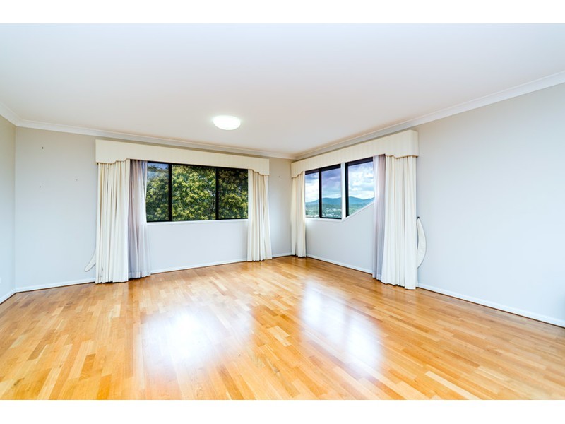 34 Gerard Street, Pacific Pines QLD 4211