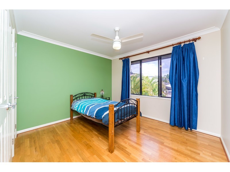 34 Gerard Street, Pacific Pines QLD 4211