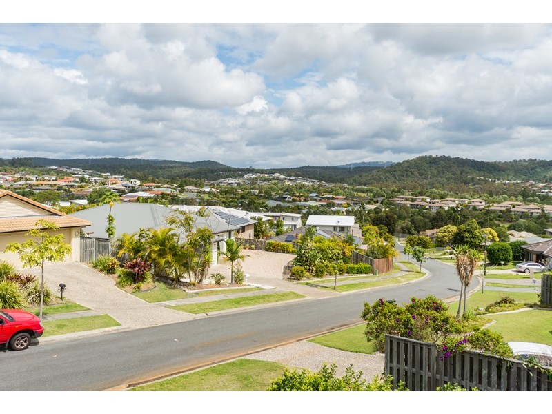 34 Gerard Street, Pacific Pines QLD 4211