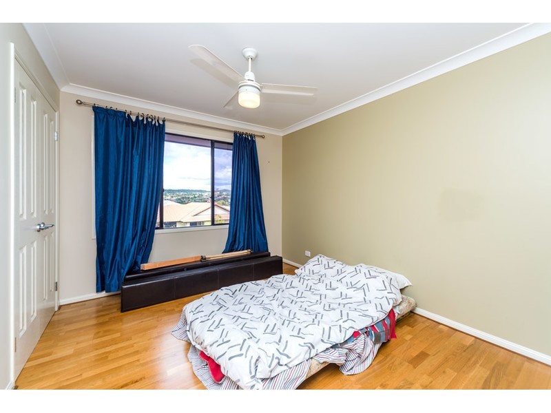 34 Gerard Street, Pacific Pines QLD 4211