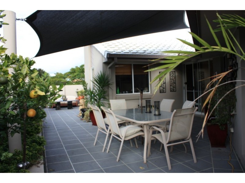 17 Parkwood Boulevard, Parkwood QLD 4214