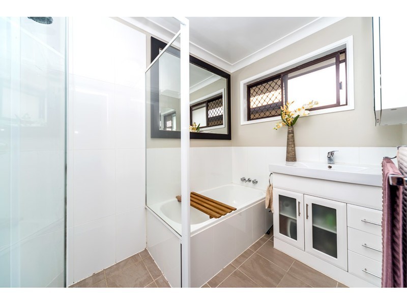 1/399 Bayview Street, Hollywell QLD 4216