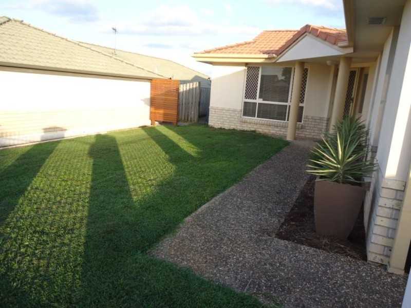 8 Red Ash Court, Merrimac QLD 4226