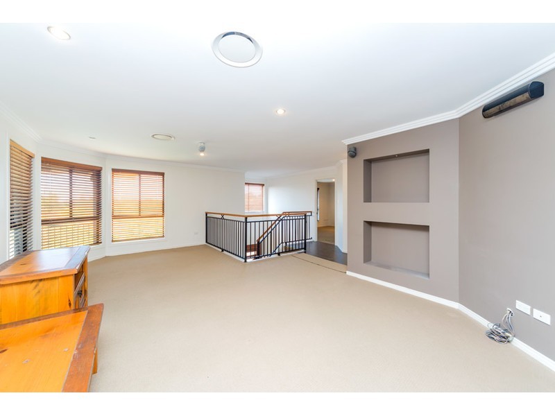 4 Tiger Drive, Arundel QLD 4214