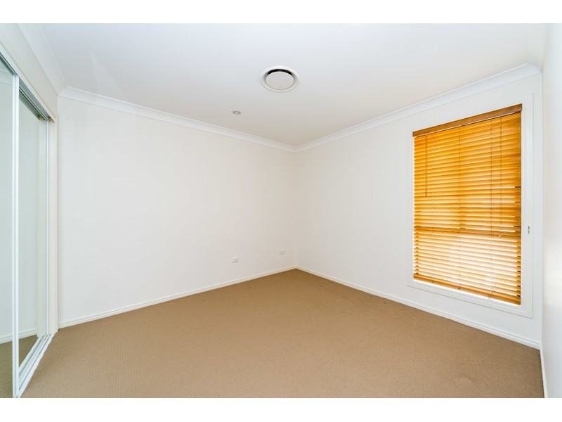 4 Tiger Drive, Arundel QLD 4214