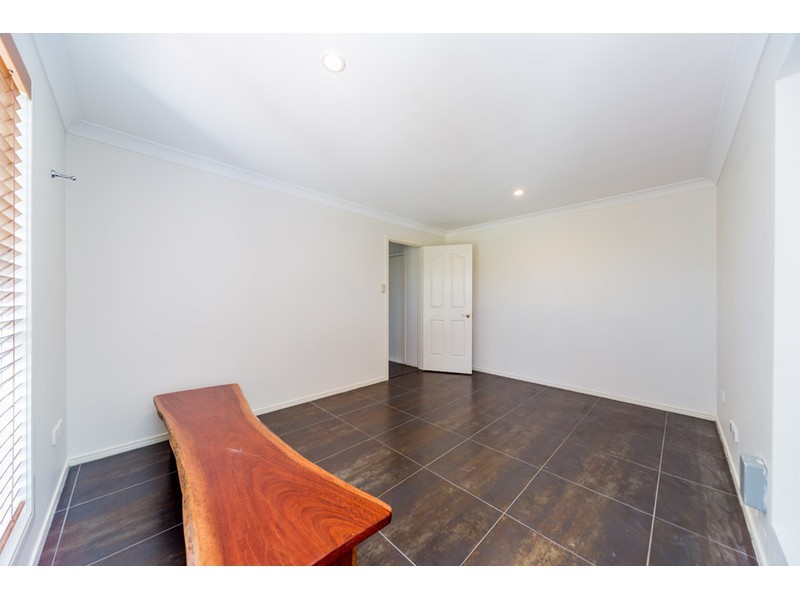 4 Tiger Drive, Arundel QLD 4214