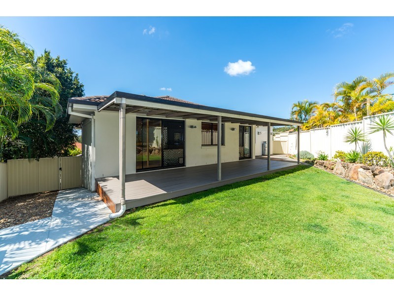 4 Tiger Drive, Arundel QLD 4214