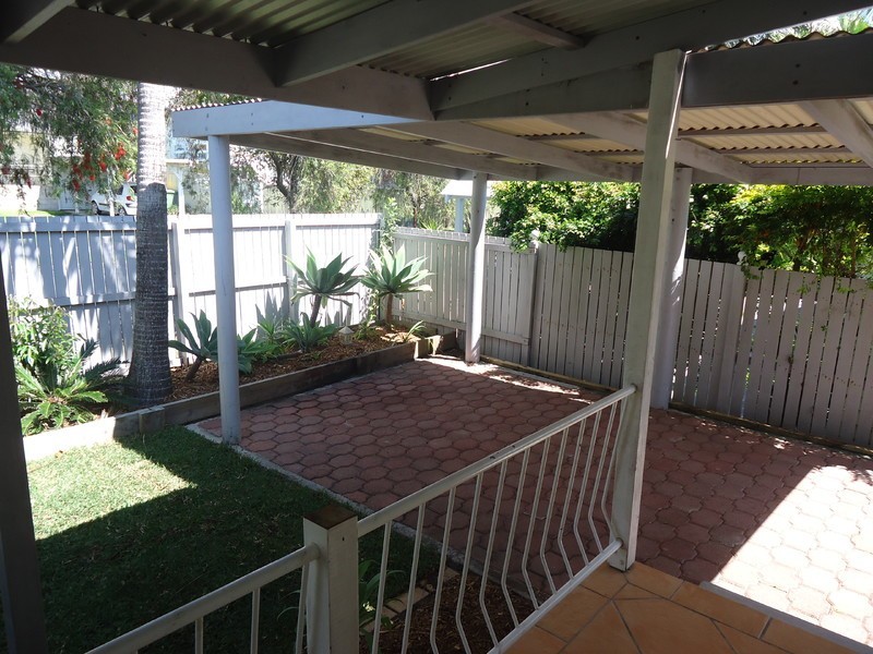 7 Saltash Street, Labrador QLD 4215