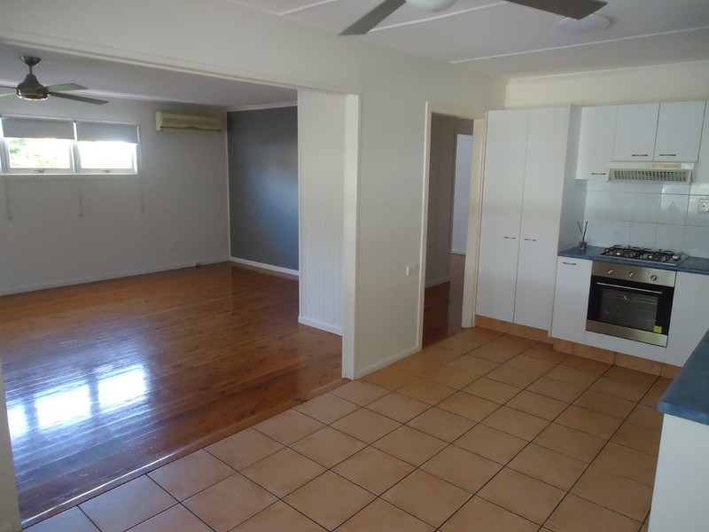 7 Saltash Street, Labrador QLD 4215