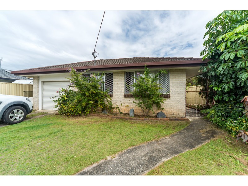44 Ashgrove Avenue, Runaway Bay QLD 4216