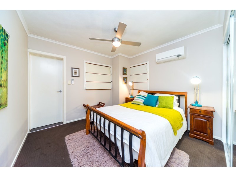 63 Nalkari Street, Coombabah QLD 4216