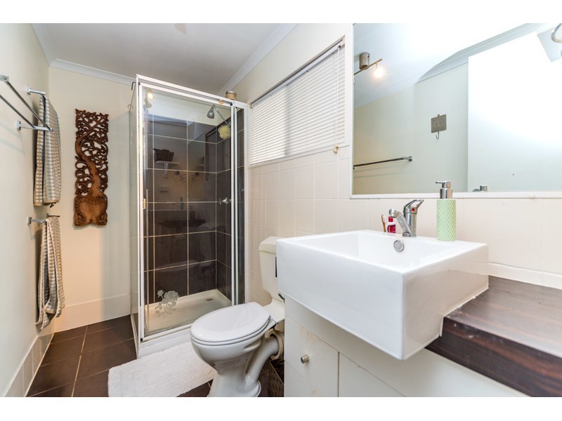 63 Nalkari Street, Coombabah QLD 4216