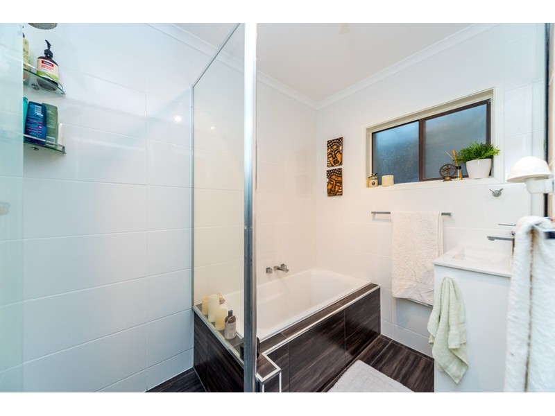 63 Nalkari Street, Coombabah QLD 4216