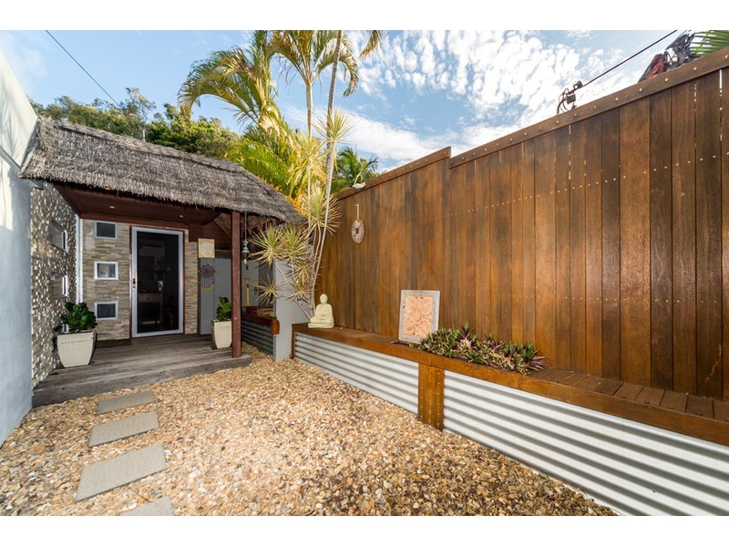 63 Nalkari Street, Coombabah QLD 4216