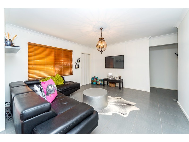 19 Annerley Avenue, Runaway Bay QLD 4216