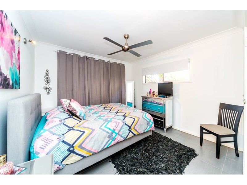 19 Annerley Avenue, Runaway Bay QLD 4216