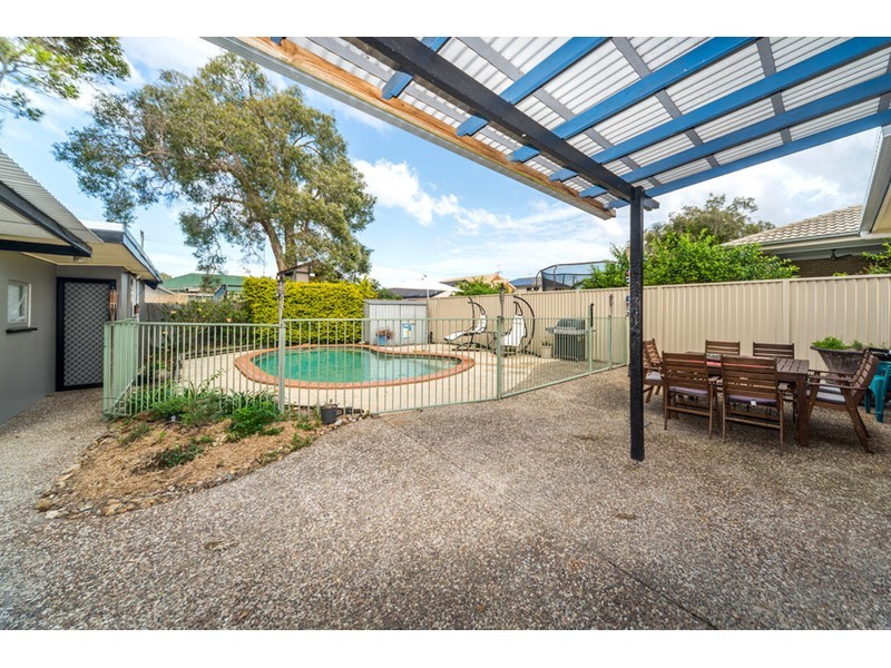 19 Annerley Avenue, Runaway Bay QLD 4216