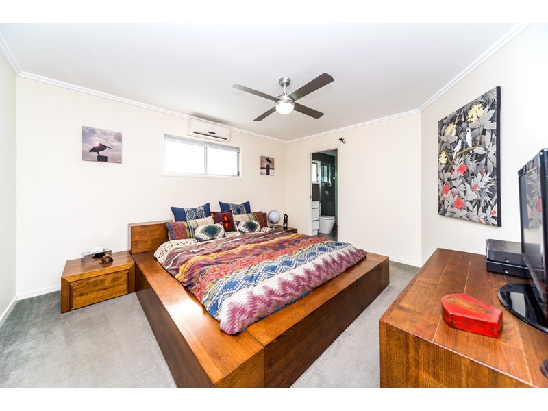 16 Teal Avenue, Paradise Point QLD 4216