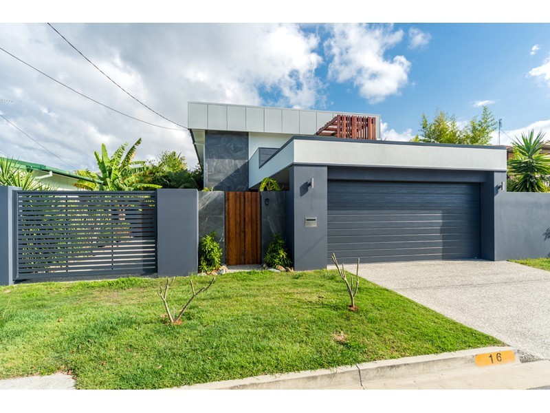 16 Teal Avenue, Paradise Point QLD 4216