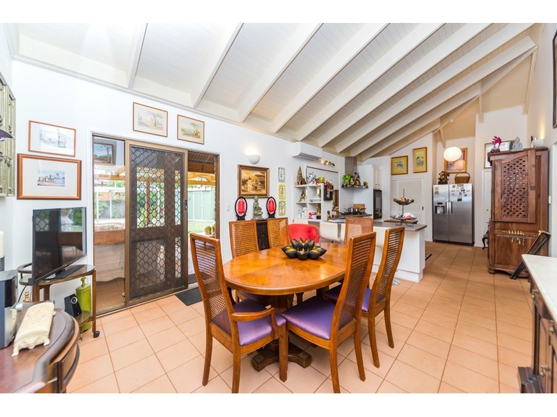21 Sundown Drive, Paradise Point QLD 4216