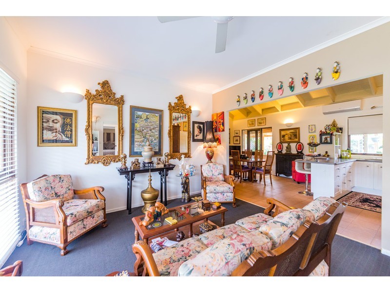21 Sundown Drive, Paradise Point QLD 4216
