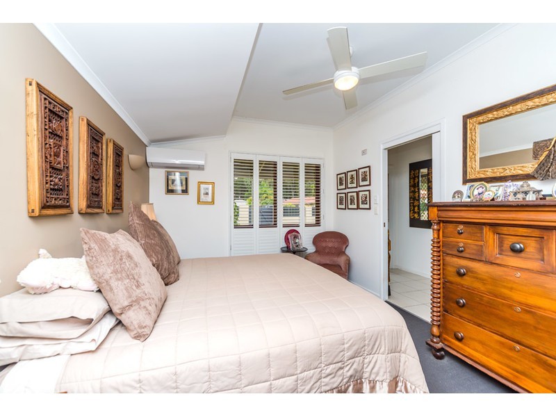 21 Sundown Drive, Paradise Point QLD 4216