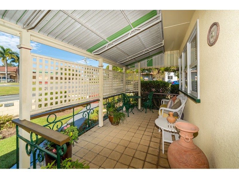 44 Brooke Avenue, Southport QLD 4215