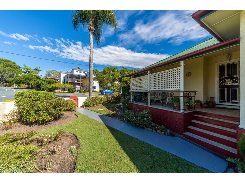 44 Brooke Avenue, Southport QLD 4215