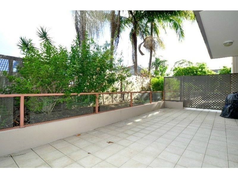 3/18 Parker Street, Labrador QLD 4215