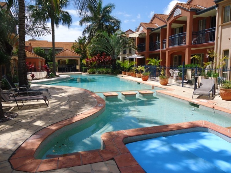 26 John Lund Drive, Hope Island QLD 4212