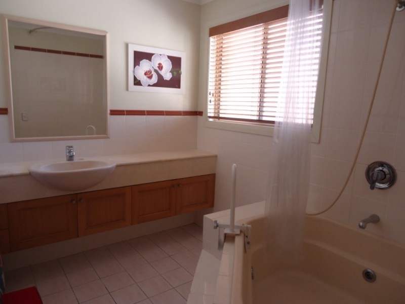 26 John Lund Drive, Hope Island QLD 4212