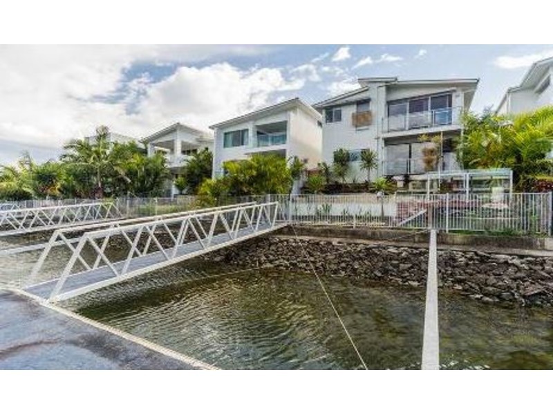 8 Quayside Drive, Helensvale QLD 4212