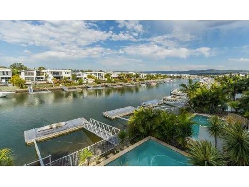 8 Quayside Drive, Helensvale QLD 4212