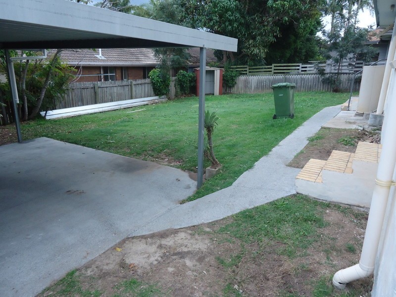 167 Government Road, Labrador QLD 4215