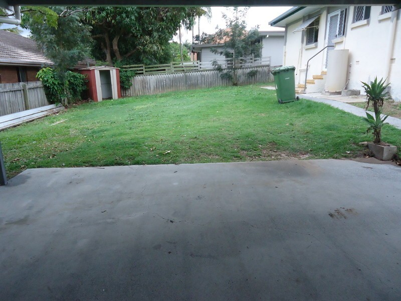 167 Government Road, Labrador QLD 4215