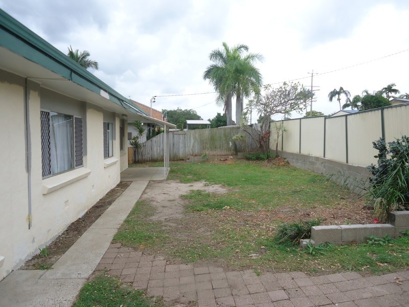 167 Government Road, Labrador QLD 4215