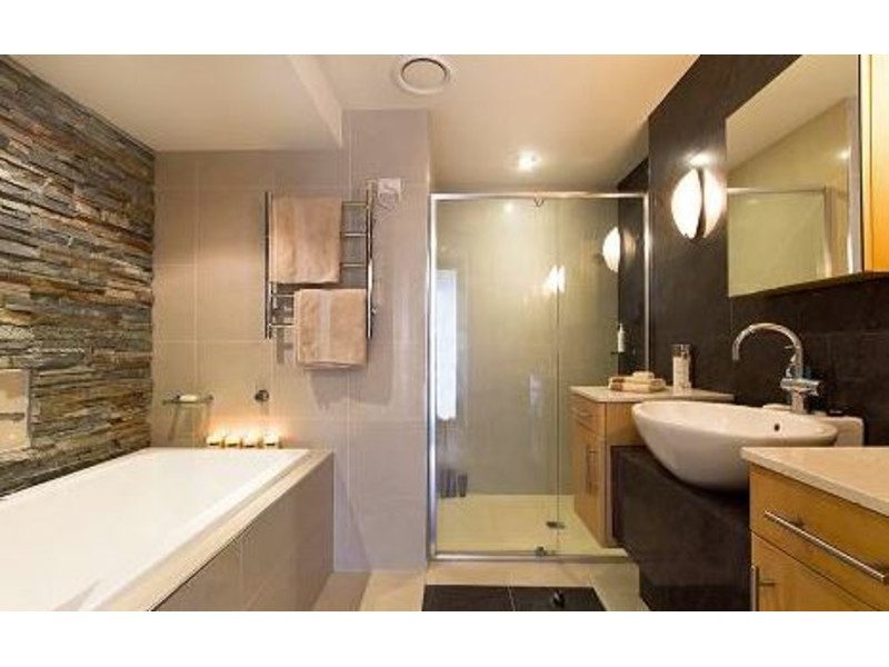 6/27-29 Madang Crescent, Runaway Bay QLD 4216