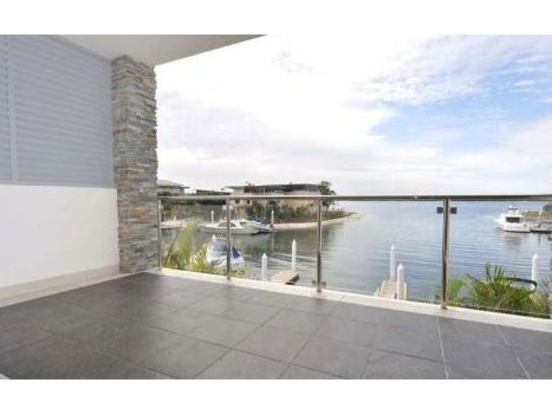 6/27-29 Madang Crescent, Runaway Bay QLD 4216