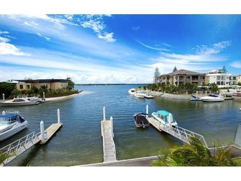 6/27-29 Madang Crescent, Runaway Bay QLD 4216